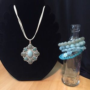 Turquoise & Green tones Necklace & Bracelet Set